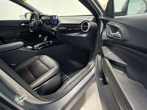Used 2024 Chevrolet Trax RS image 25