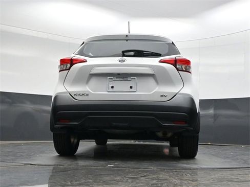 Used 2019 Nissan Kicks SV image 32