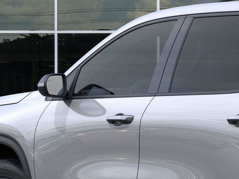 New 2026 Chevrolet Traverse LT w/ Midnight/Sport Edition image 12