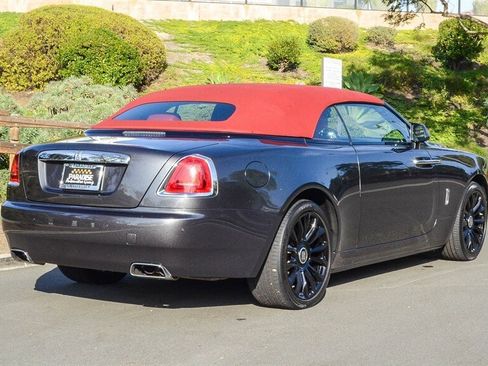 Used 2019 Rolls-Royce Dawn image 18