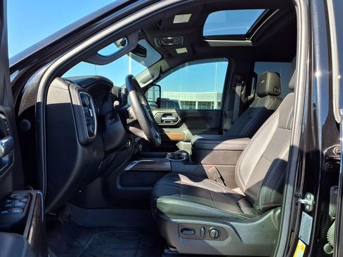 Used 2023 Chevrolet Silverado 2500 High Country w/ Z71 Off-Road Package AWD/4WD image 26