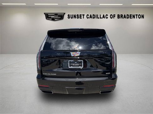 New 2026 Cadillac Escalade Platinum Sport AWD/4WD image 4
