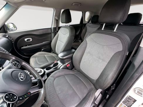 Used 2018 Kia Soul + FWD image 22