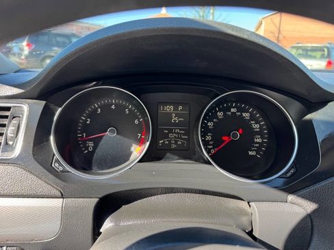 Used 2016 Volkswagen Jetta SE image 14
