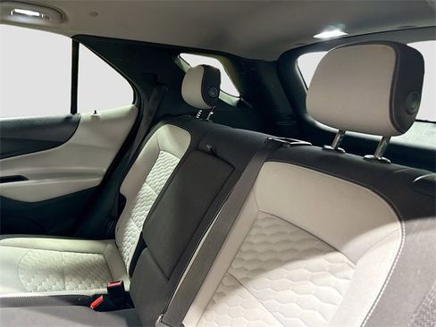 Used 2019 Chevrolet Equinox LS w/ LS Convenience Package image 24