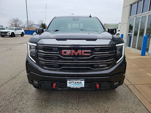 Used 2023 GMC Sierra 1500 AT4 w/ Technology Package image 3