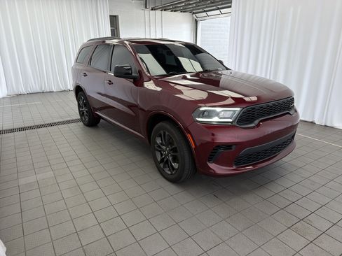 Used 2024 Dodge Durango GT w/ Blacktop Package AWD/4WD image 3
