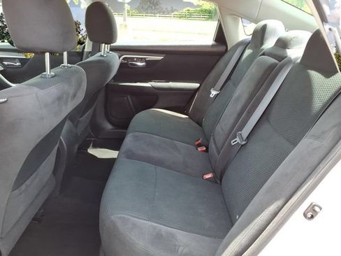 Used 2014 Nissan Altima 2.5 S w/ Display Audio Package FWD image 28