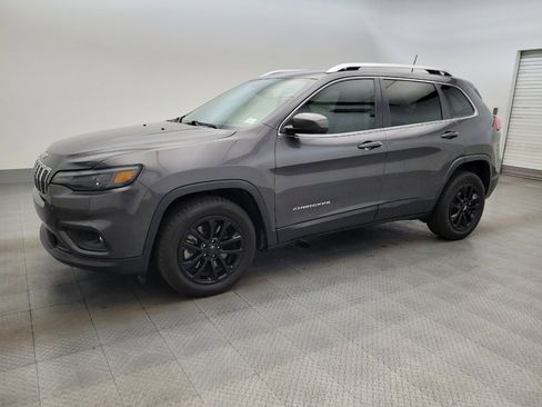 Used 2020 Jeep Cherokee Latitude Plus w/ Comfort/Convenience Group FWD image 2