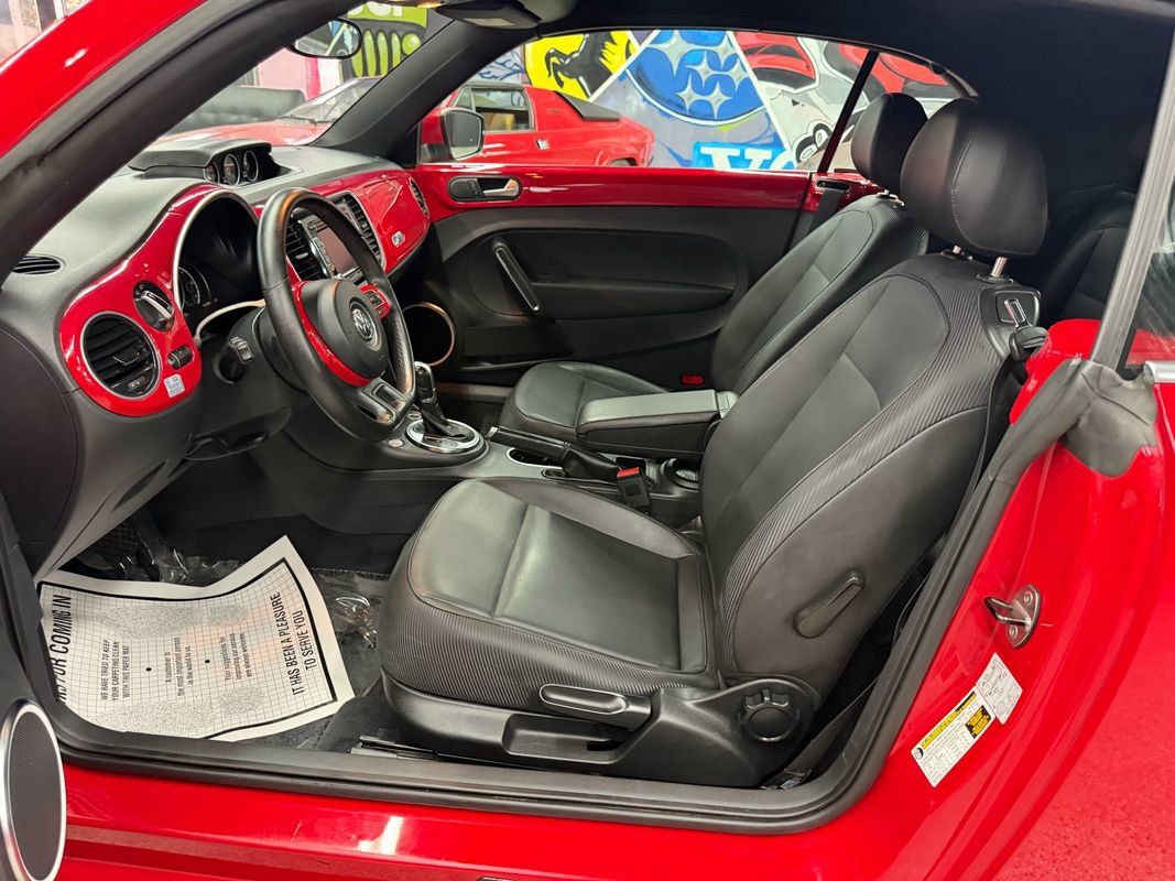 Used 2013 Volkswagen Beetle TDI FWD image 11