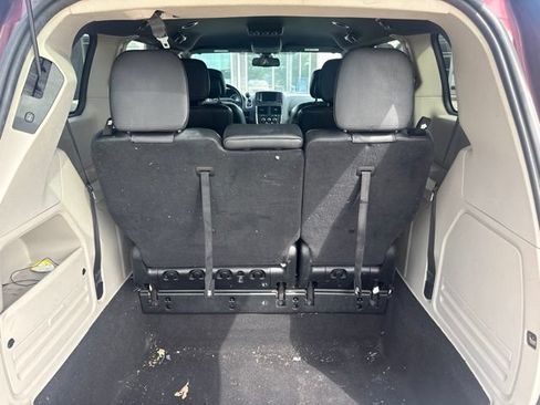 Used 2018 Dodge Grand Caravan SXT FWD image 18