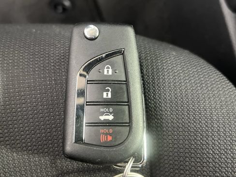 Used 2022 Toyota Corolla LE FWD image 36