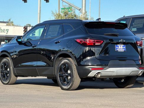 New 2026 Chevrolet Blazer LT image 8