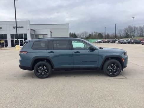 New 2026 Jeep Grand Cherokee L Limited w/ Limited Altitude Package image 8