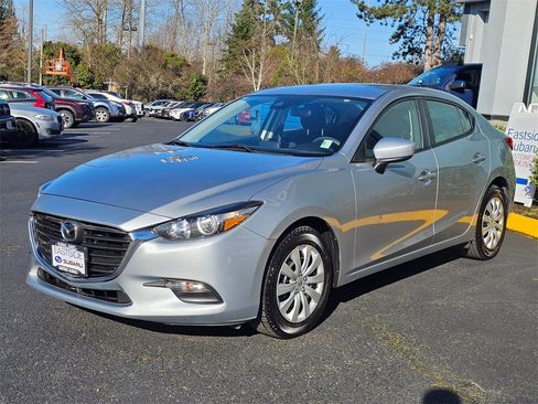 Used 2018 MAZDA MAZDA3 Sport image 3