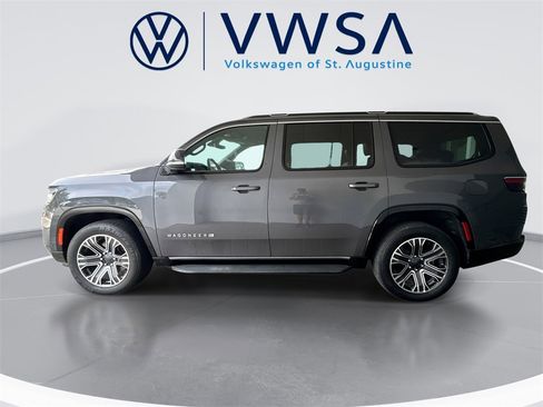 Used 2024 Jeep Wagoneer Series II image 4