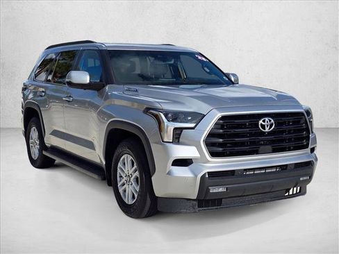 Certified 2025 Toyota Sequoia SR5 AWD/4WD image 3