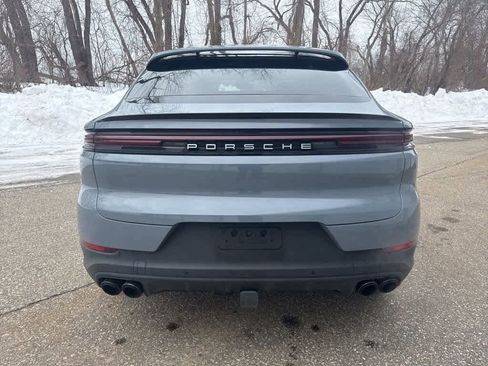 Used 2024 Porsche Cayenne Coupe image 4