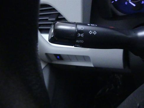 Used 2020 Toyota Sienna L FWD image 15
