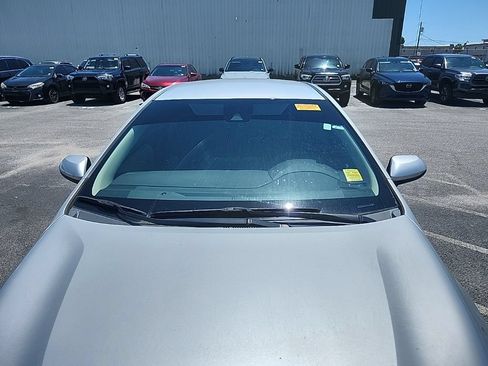 Used 2022 Toyota Corolla LE FWD image 14