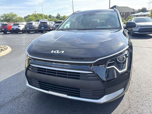 New 2026 Kia Niro LX FWD image 2