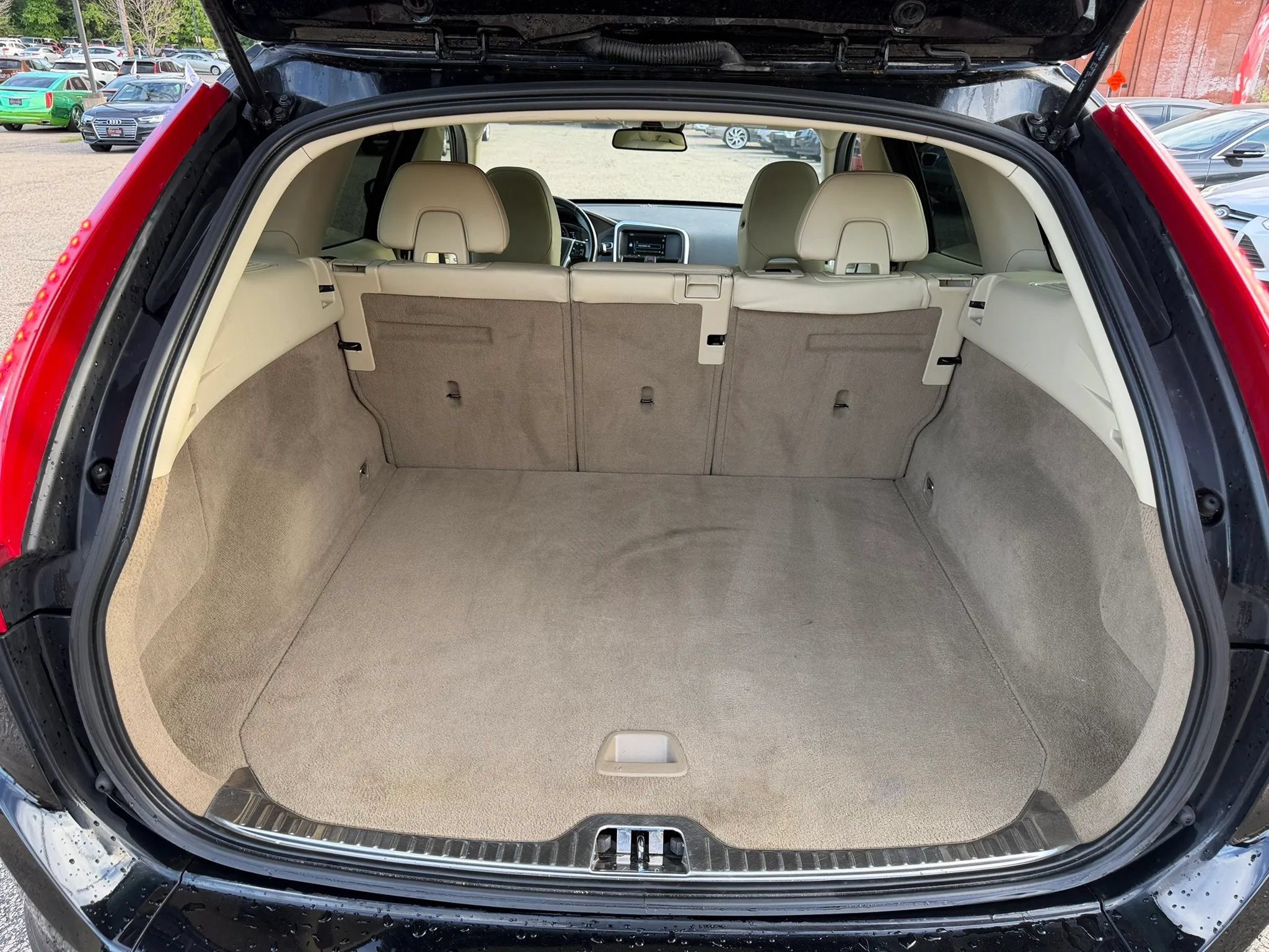 Used 2015 Volvo XC60 T6 AWD/4WD image 17