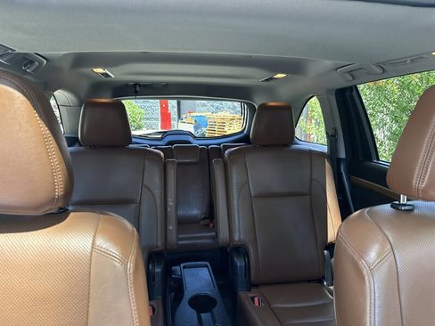 Used 2017 Toyota Highlander Limited AWD/4WD image 26