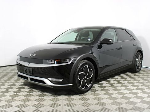 Used 2023 Hyundai Ioniq 5 SEL image 3