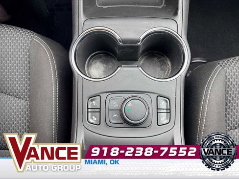 Used 2024 GMC Terrain SLE w/ Driver Convenience Package FWD image 21