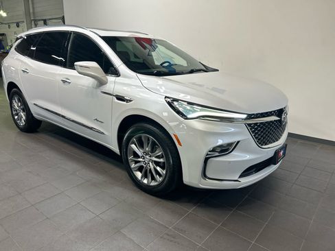 Used 2023 Buick Enclave Avenir w/ Avenir Technology Package AWD/4WD image 2