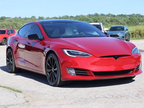 Used 2016 Tesla Model S 90D AWD/4WD image 4
