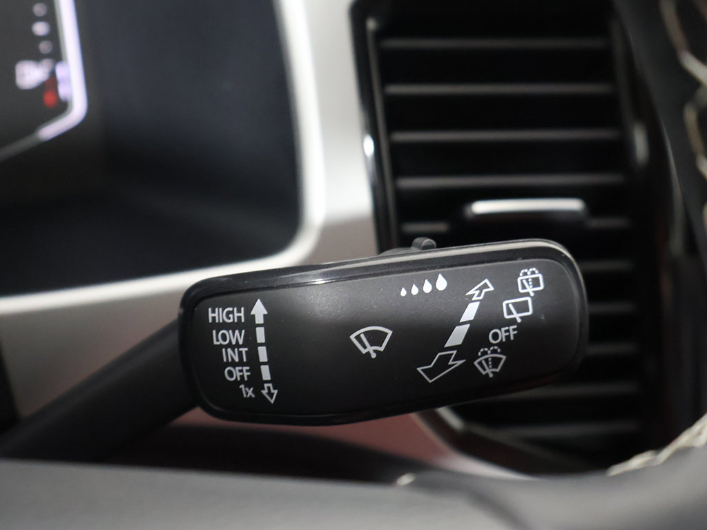 Used 2023 Volkswagen Atlas SE w/ Black Wheel Package FWD image 42