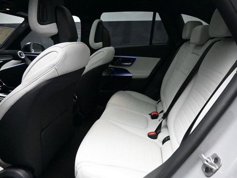 Used 2026 Mercedes-Benz GLC 300 image 21