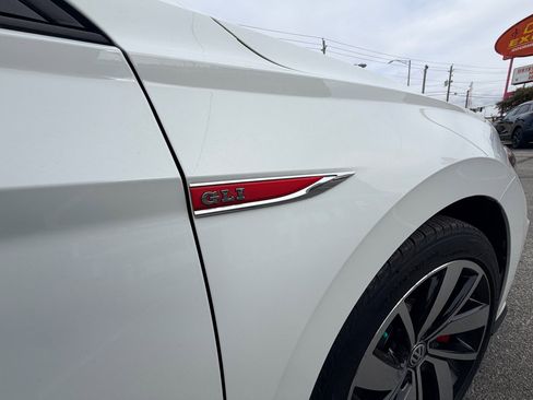 Used 2019 Volkswagen Jetta GLI image 15