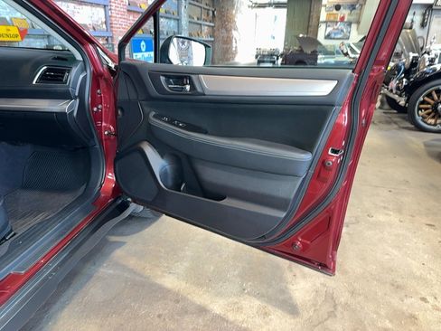 Used 2017 Subaru Outback 2.5i Premium image 89