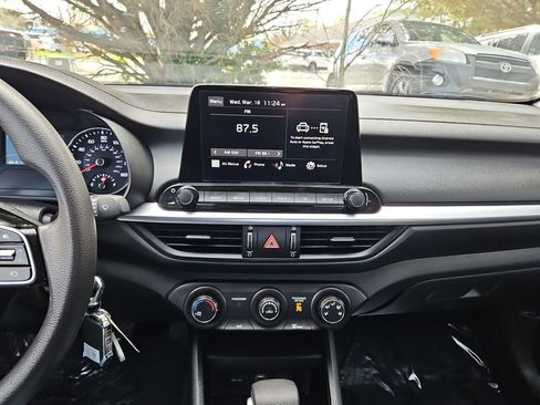 Used 2024 Kia Forte LXS FWD image 16