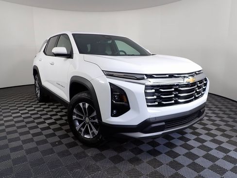 New 2025 Chevrolet Equinox LT w/ Safety and Technology Package image 6