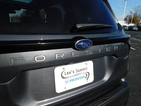 Used 2025 Subaru Forester Touring image 5