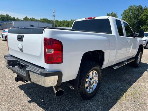 Used 2011 Chevrolet Silverado 2500 LTZ w/ LTZ Plus Package AWD/4WD image 7