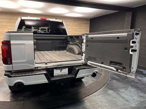 Used 2025 Ford F150 Lariat w/ Equipment Group 501A Mid image 14