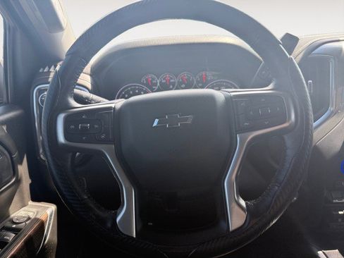 Used 2019 Chevrolet Silverado 1500 LT Trail Boss AWD/4WD image 8