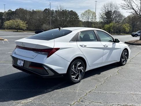 New 2026 Hyundai Elantra Limited image 7