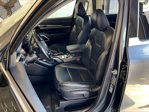 Used 2021 Kia Telluride LX FWD image 25