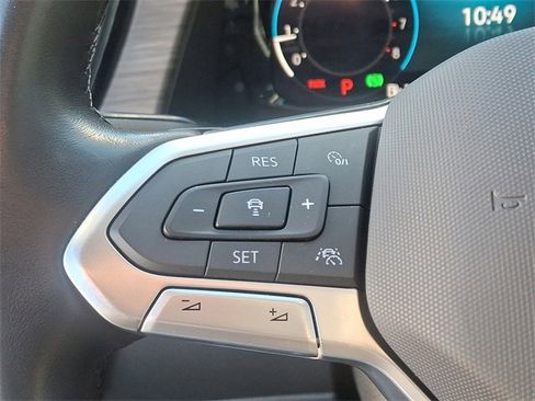 Used 2024 Volkswagen Atlas SEL Premium R-Line image 23