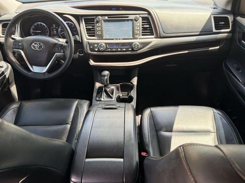 Used 2016 Toyota Highlander XLE FWD image 15