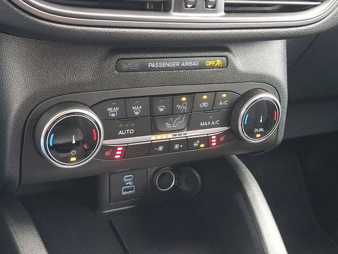 Certified 2023 Ford Escape Active AWD/4WD image 15
