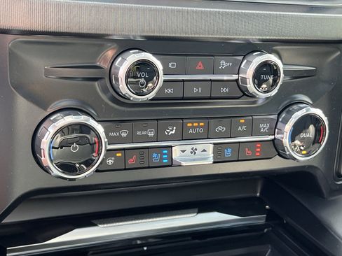 New 2026 Ford F250 Platinum image 21