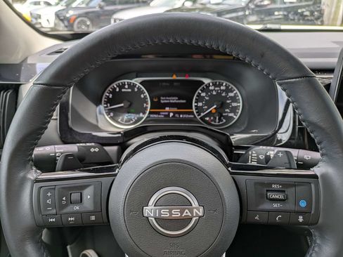 Used 2022 Nissan Pathfinder SV w/ SV Black Package FWD image 36