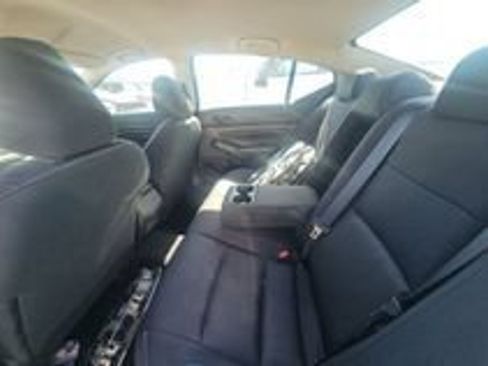 Used 2024 Nissan Altima 2.5 S FWD image 18