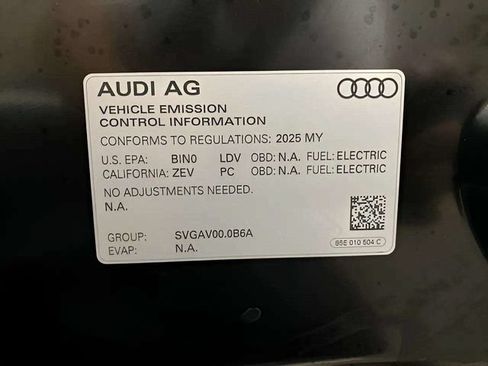 Used 2025 Audi Q6 e-tron Premium w/ Convenience Package RWD image 13